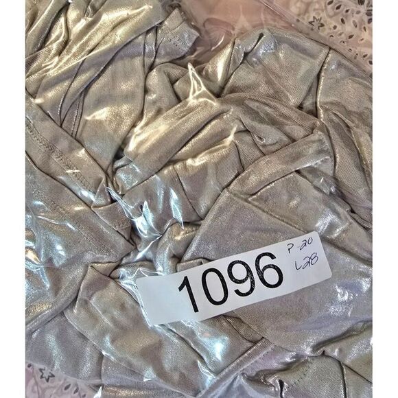 Metallic Silver Sleeveless Pleated Womens Top XL Bisou Bisou Polyester/Spandex - Picture 8 of 8